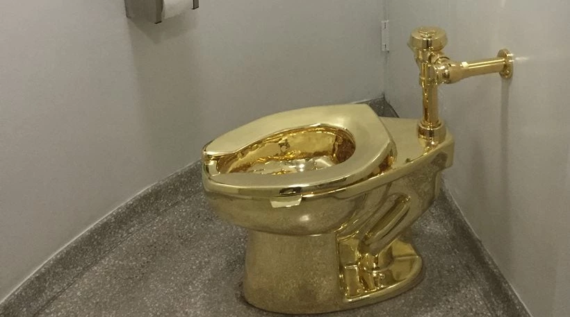 Ο Τραμπ ζήτησε από το μουσείο Γκούγκενχαϊμ πίνακα του Βαν Γκογκ και αυτοί του πρότειναν μια… χρυσή τουαλέτα